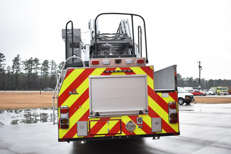 Sturgeon Bay (WI) Fire Department RearMount Platform Quint The Rig