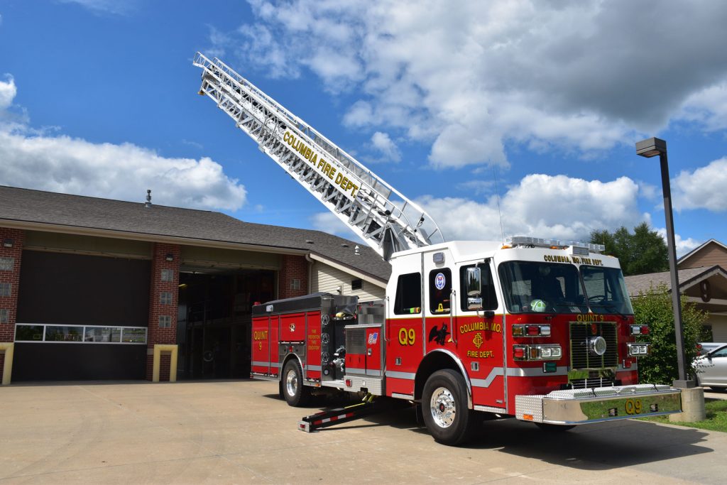 Sutphen Delivers SA 75 Quint to the Columbia (MO) Fire Department The